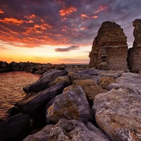 Elegance Bed and Breakfast 3*