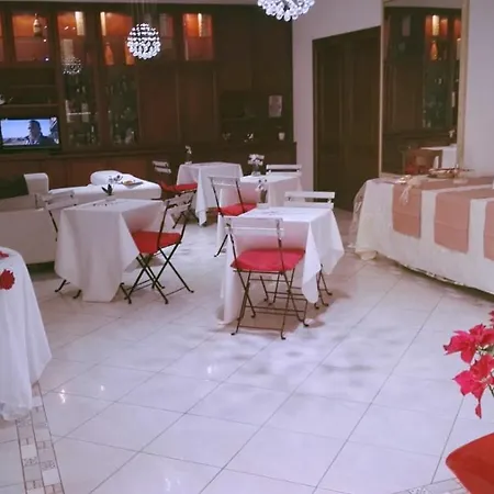 Bed and Breakfast Elegance 3*