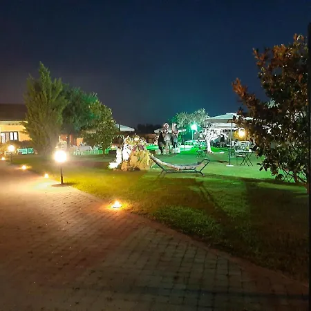 Elegance Bed and Breakfast 3*